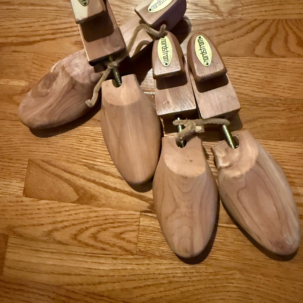 Nordstrom Solid Cedar 
Wooden Shoe Shapers